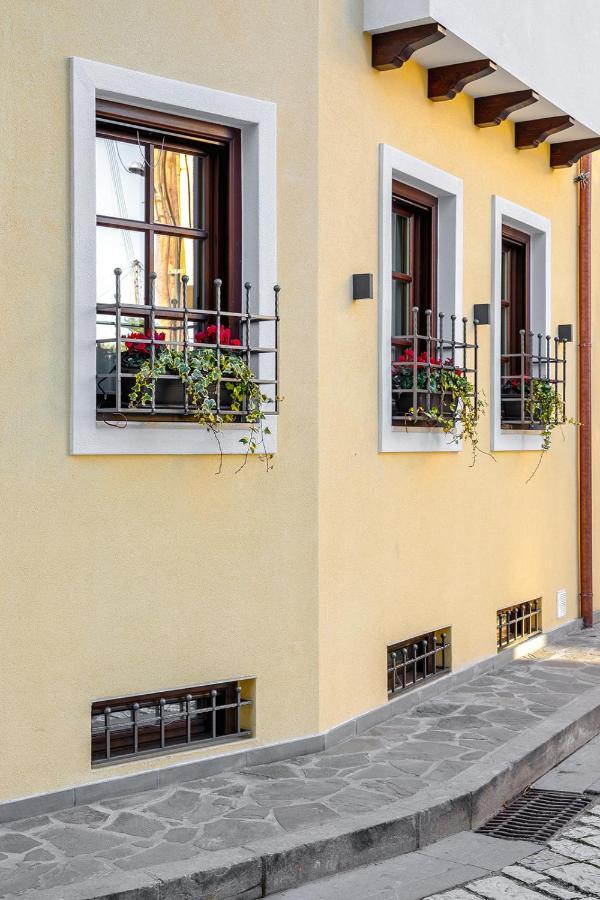 Petrou Suites Ioannina Ngoại thất bức ảnh